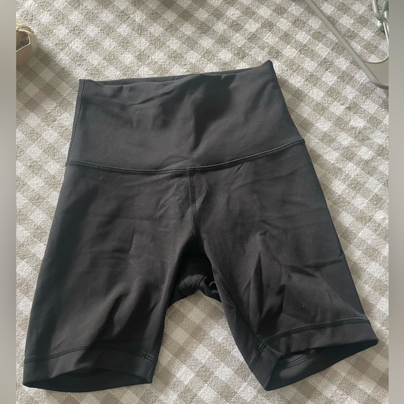 Lululemon Align High Rise Short 6” Size 2 - Picture 1 of 2